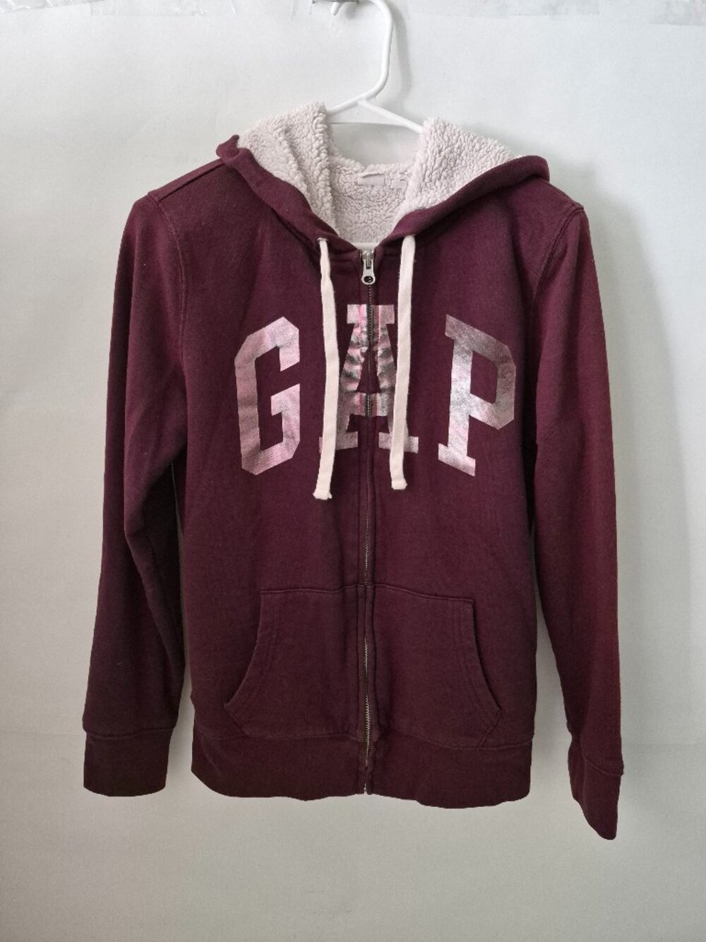 GAP Womens S Maroon Sherpa Lined Hooded Zip Up Jacket Iridescent Logo Pockets